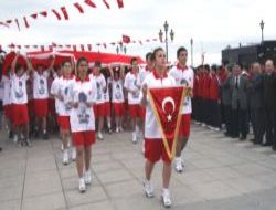 Sevgi Bayrağı Erzurum yolunda